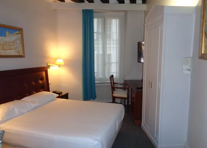 Les Degres De Notre Dame 2*