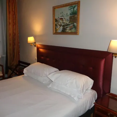 Hotel Les Degres De Notre Dame