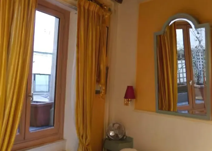 Les Degres De Notre Dame Hotel 2*