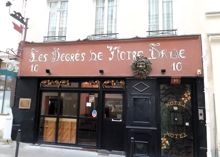 Les Degres De Notre Dame 2*