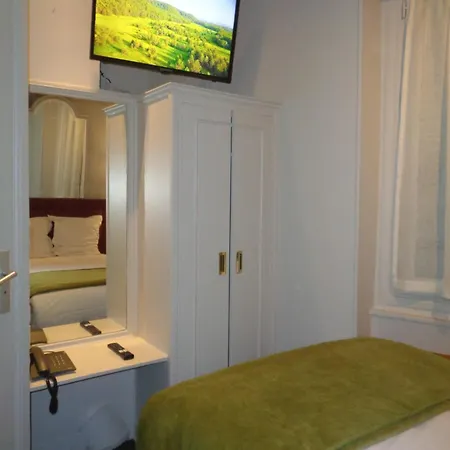 Les Degrés De Notre Dame Hotel