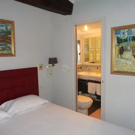 מלון Les Degres De Notre Dame