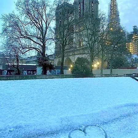 Les Degrés De Notre Dame Hotel