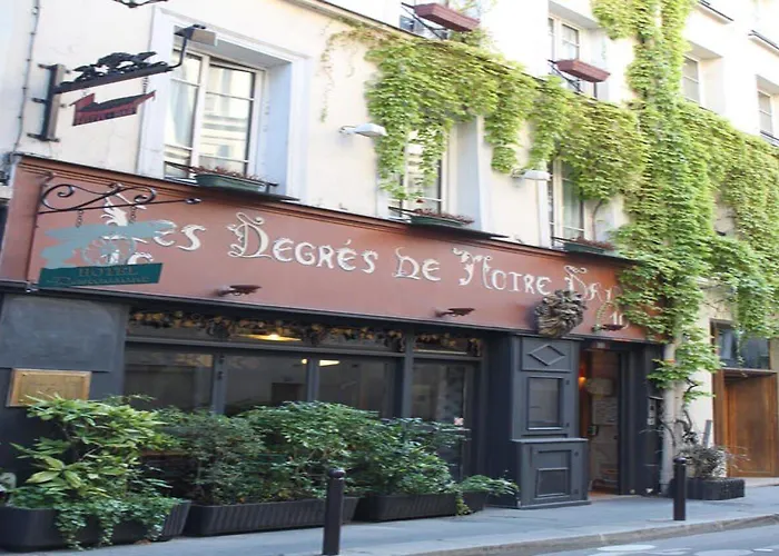 Les Degres De Notre Dame 2*