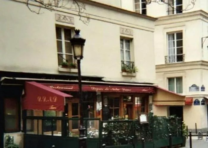 Les Degres De Notre Dame Otel