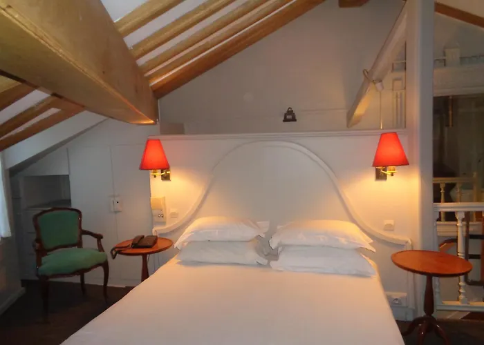 Les Degres De Notre Dame Otel 2*